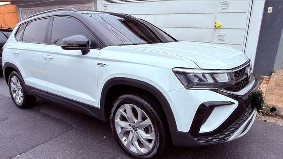 VOLKSWAGEN TAOS 1.4 250 TSI TOTAL FLEX COMFORTLINE AUTOMÁTICO